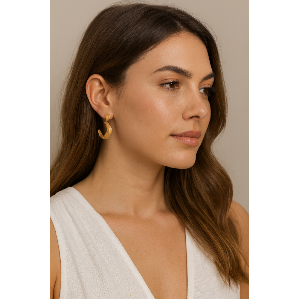 Σκουλαρίκια Senza από επιχρυσωμένο ασήμι 925, Ματ κυματιστό κρικάκι - SSR4462GD